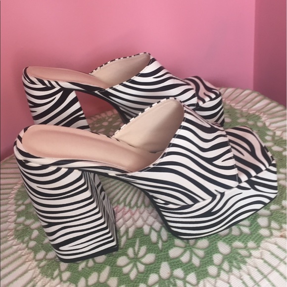 NEW zebra platform mules - Picture 5 of 7